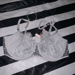 Victoria secret 32 d